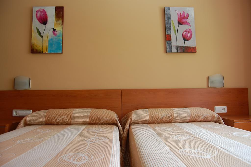 Hostal Cal Siles Ел Прат де Льобрегат Стая снимка