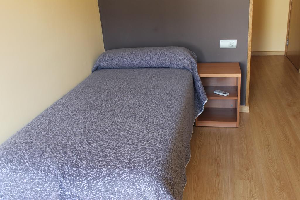 Hostal Cal Siles Ел Прат де Льобрегат Екстериор снимка